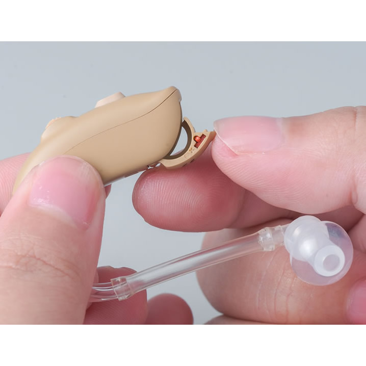 Cadenza L digital bte hearing aids for severe hearing loss